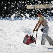 Winterdienst beim Schneeräumen